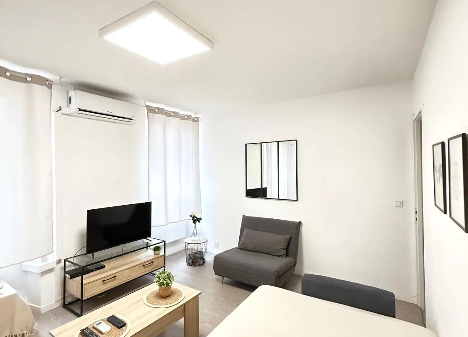 Cocon Marseillais, Centre-Ville, Vieux-Port - Rue Paradis, Renove, Climatise, 2Pers Marseille Apartment